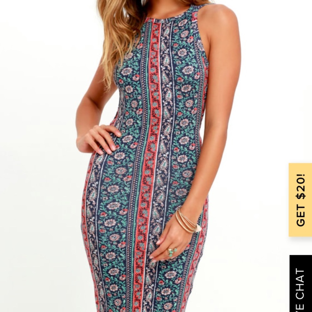 Beautiful print dress, fits snug reason for size L